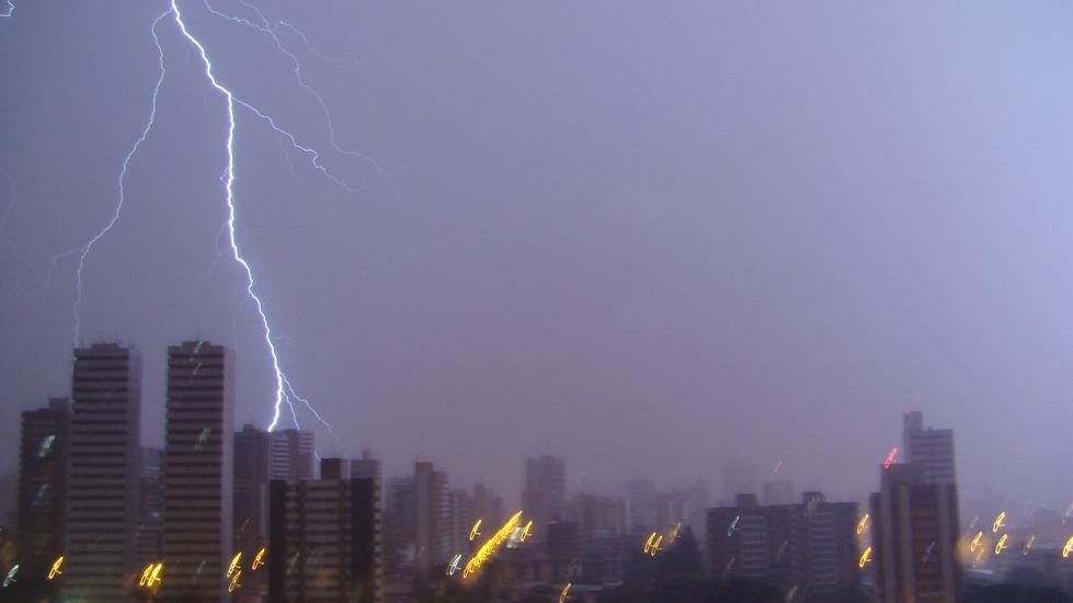 Todas as cidades do CE estão em alerta para risco de chuvas e ventanias fortes neste fim de semana