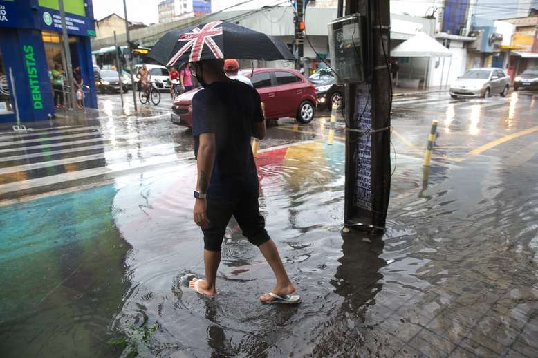 Cidades cearenses têm novo alerta para chuvas e ventanias fortes; veja lista