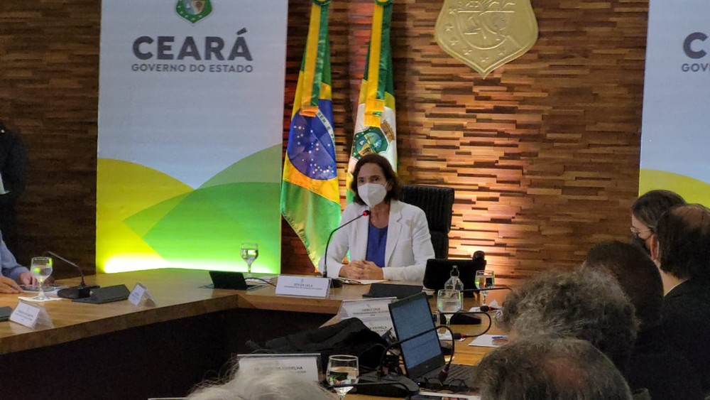 Liberação das máscaras em ambientes fechadas vai ser ‘objeto de conversa’ em próximas reuniões, diz Izolda