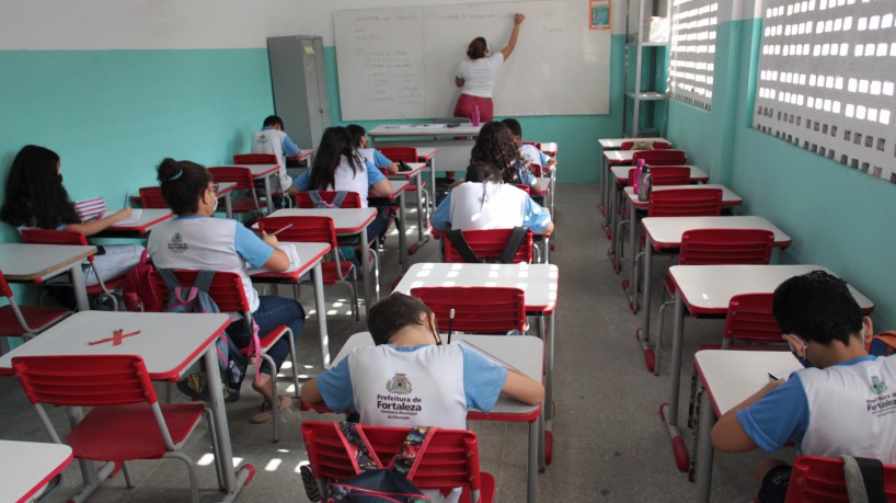 116 cidades cearenses concederam reajuste salarial de 33,24% a professores