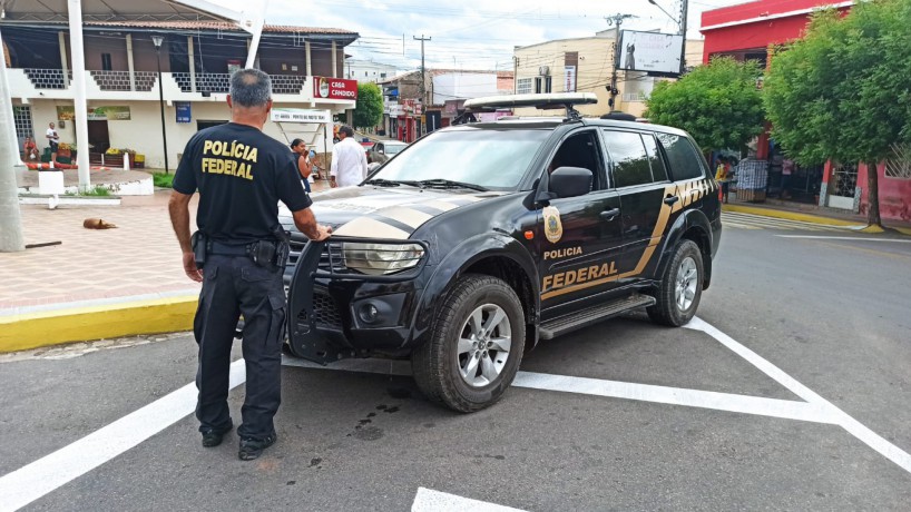 PF cumpre mandados no Interior do Ceará contra fraudes no auxílio emergencial