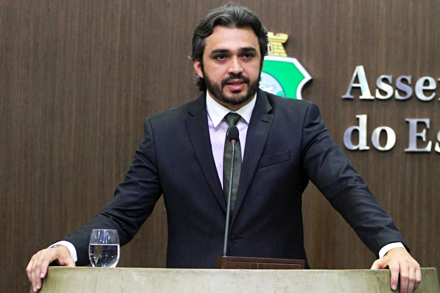 Nelinho desmente fake news e mantém pré-candidatura a deputado federal