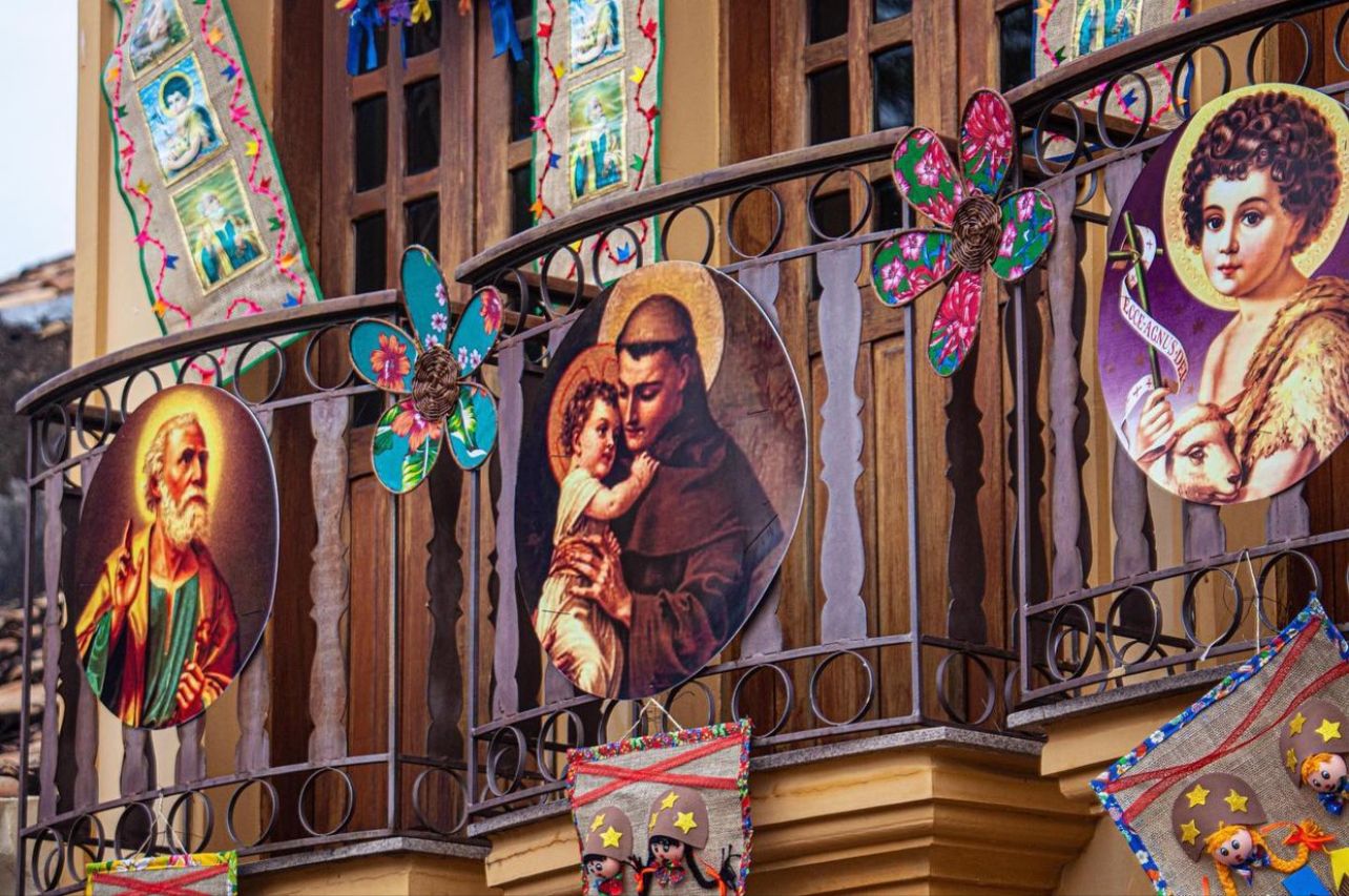 Colorido toma conta de Barbalha na véspera da Festa de Santo Antônio