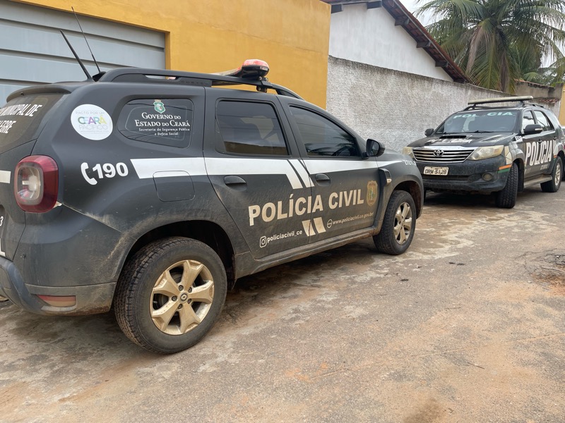 Polícia Civil realiza operação em Altaneira; policiais estiveram na casa do prefeito