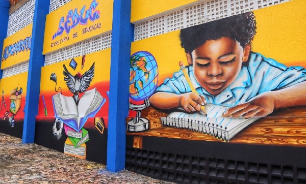 Fachadas de equipamentos da educação incentivam a arte popular em Juazeiro do Norte
