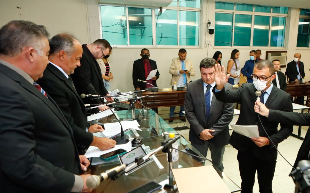 Padre Paulo é empossado vereador de Juazeiro do Norte