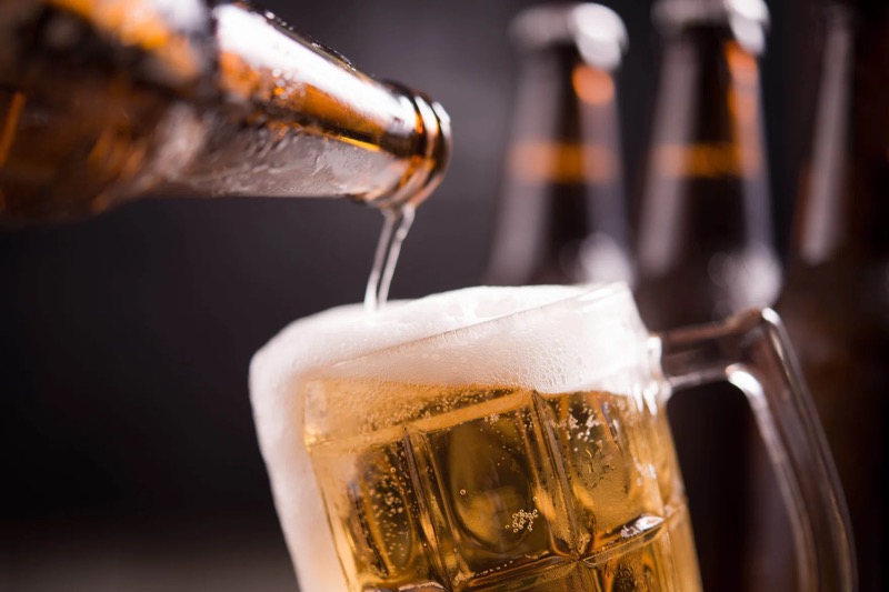 Venda de bebidas alcoólicas volta a crescer e impulsiona mercado