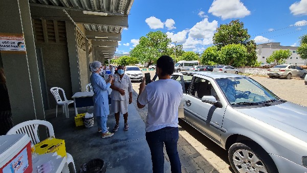 Drive-thru especial de reforço contra a Covid-19 nesta quinta-feira, 30, em Crato