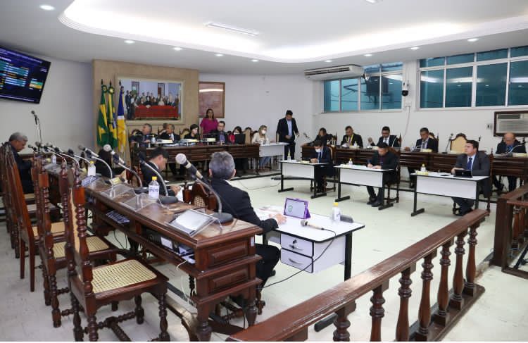 Câmara Municipal volta a discutir irregularidades na coleta de lixo em Juazeiro do Norte