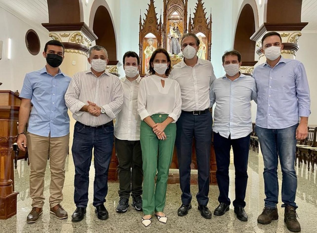 Encerramento da Festa de Santo Antônio reúne governadora e ex-governador cearenses em Barbalha