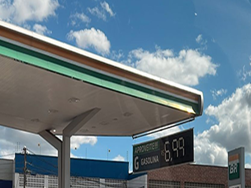 Variação no preço da gasolina chega a R$1,00 entre Juazeiro e Crato