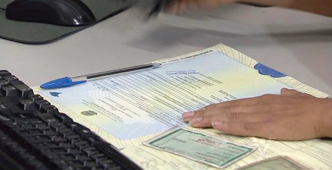Brasil registra recorde de pessoas que mudaram nome e sexo em cartório