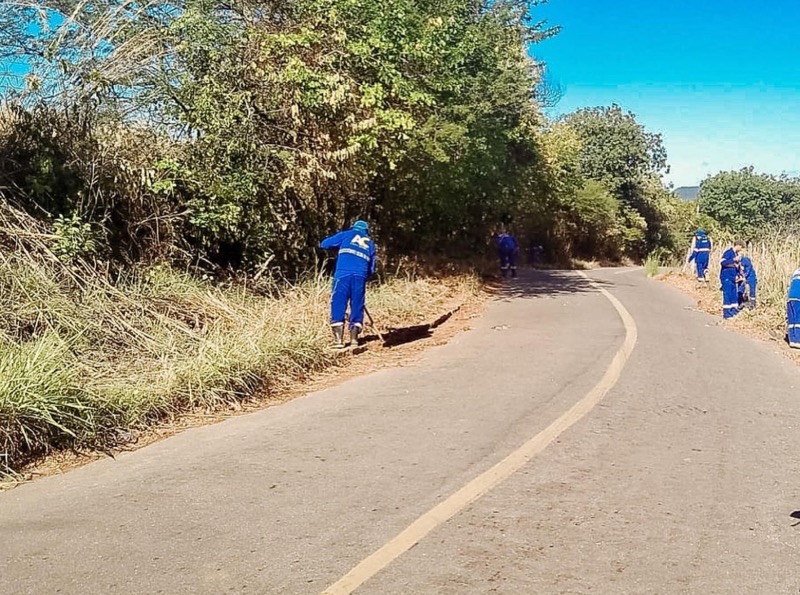 Farias Brito: estrada de acesso ao Pontal do Padre Cícero passa por roço e limpeza