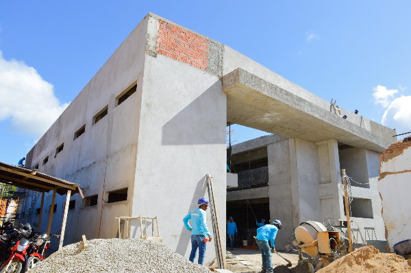 Construção da Central do Contribuinte do Crato ultrapassa 50% de execução