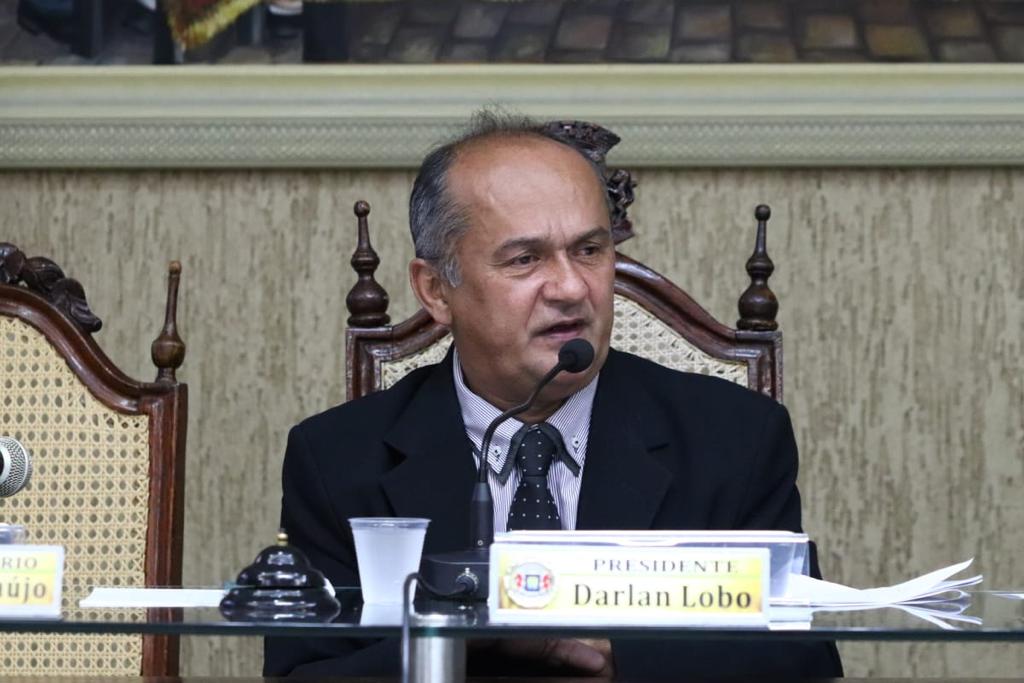 Presidente Darlan Lobo aponta economia de R$ 427 mil durante prestação de contas da Câmara Municipal