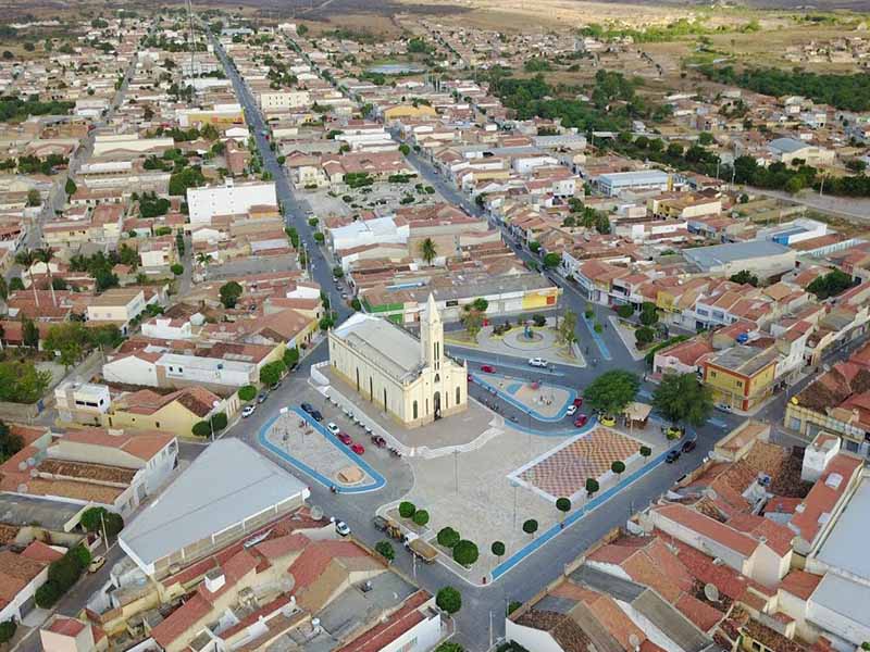 MPCE ajuíza ação para suspender eventos festivos em Campos Sales por irregularidades na contratação de artistas