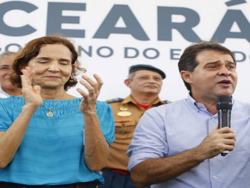 Evandro Leitão anuncia retirada de pré-candidatura ao governo do Ceará, e declara apoio a Izolda Cela