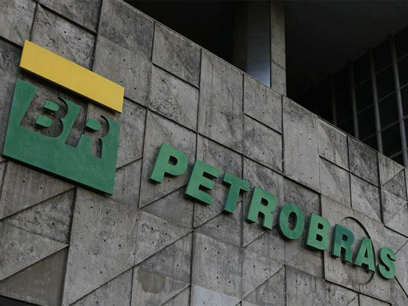 Conselho da Petrobras aprova diretriz para preço de combustíveis