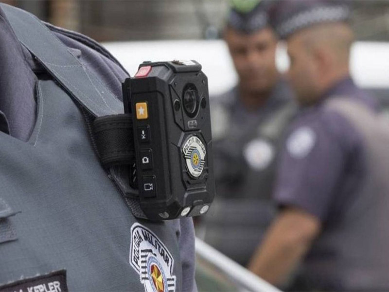 Avança o processo de implantação de câmeras nos uniformes de PMs do Ceará