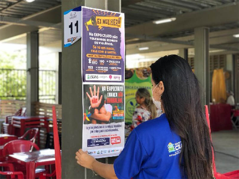 Centro de Referência da Mulher realiza atendimento e abordagem social na Expocrato 2022