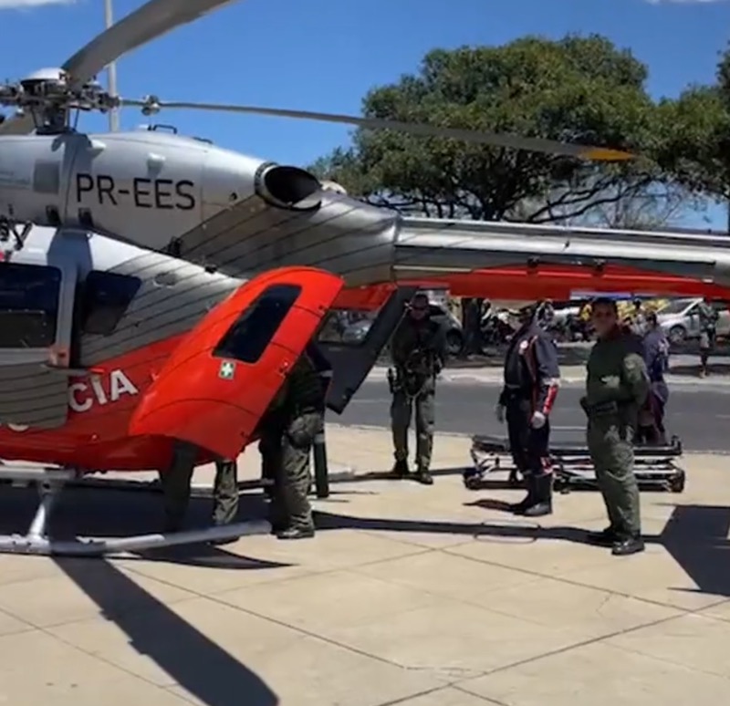 Helicóptero da Ciopaer resgata homem após acidente de moto em Icó