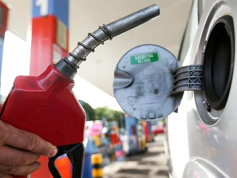 Preço da gasolina pode voltar a patamar de junho de 2021 nesta semana, diz Petrobras