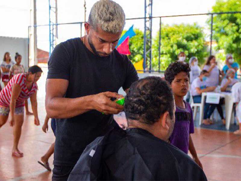 Juazeiro do Norte: abertas inscrições para curso de cabeleireiro gratuito