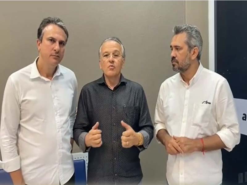 Giovanni grava vídeo ao lado de Camilo e Elmano e renuncia candidatura a deputado federal