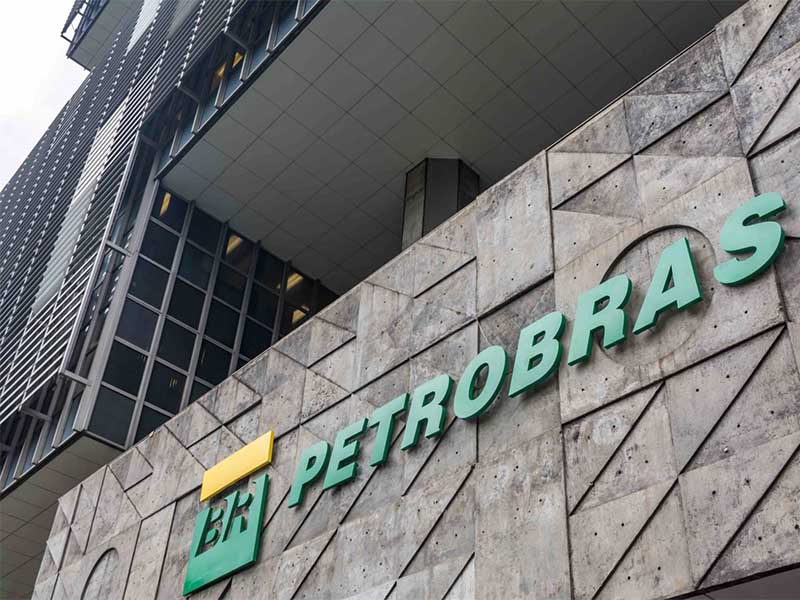 Petrobras reduz em 0,84% preços de venda de combustível de aviação às distribuidoras