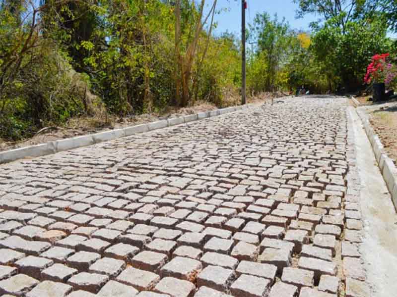 Sete ruas do Parque Recreio, em Crato, recebem pavimentação asfáltica