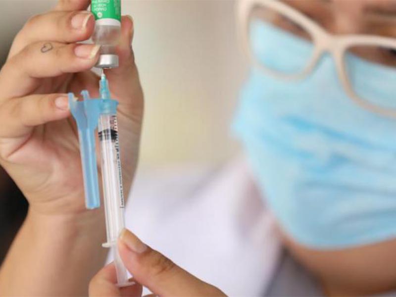 Barbalha inicia aplicação da quarta dose da vacina contra a Covid-19 na população a partir de 18 anos