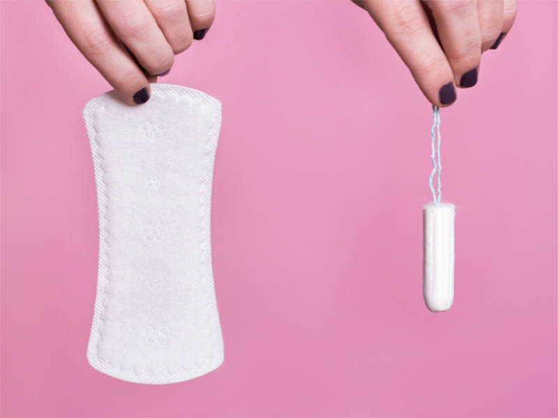 Após seis meses, governo segue sem previsão de distribuir absorventes a mulheres