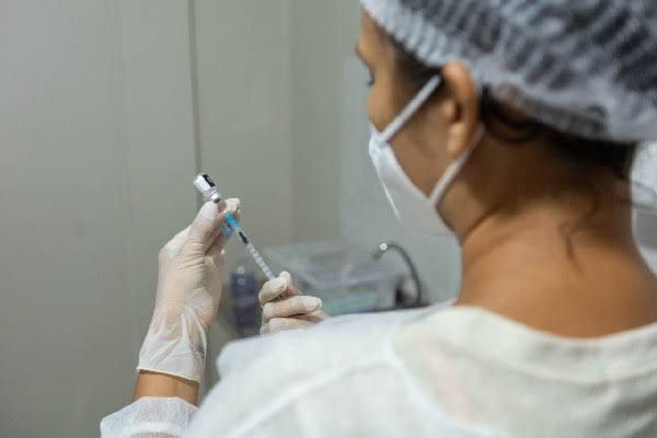 Juazeiro do Norte divulga pontos de vacinação contra a COVID-19 para esta semana