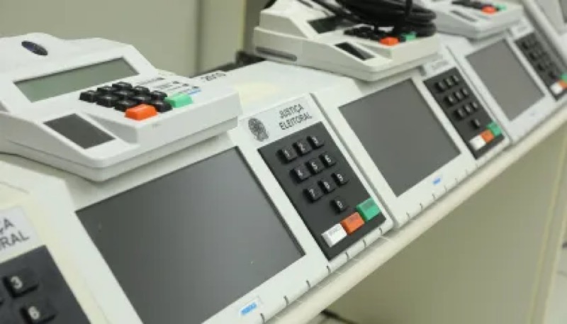 Militares planejam checagem paralela de pelo menos 385 boletins de urnas