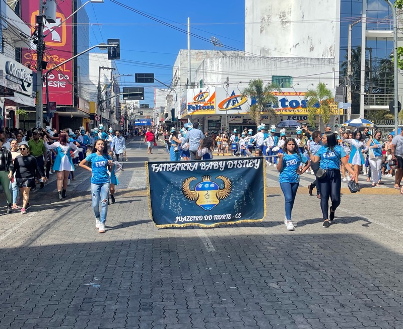 Juazeiro do Norte retoma desfile cívico após dois anos de suspensão