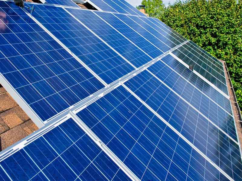 Energia solar está perto de se tornar 2ª maior fonte de geração no país, diz Absolar