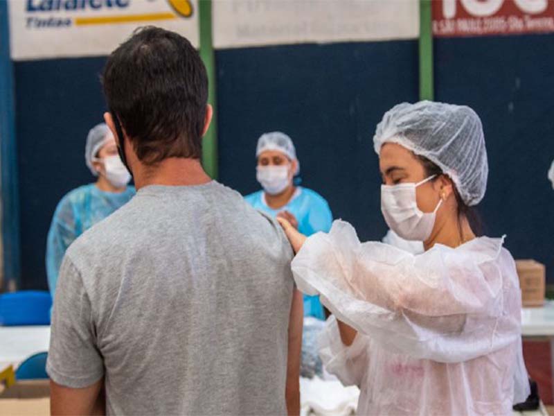 Juazeiro do Norte realiza mutirão de vacinação contra COVID-19, nesta segunda, 24