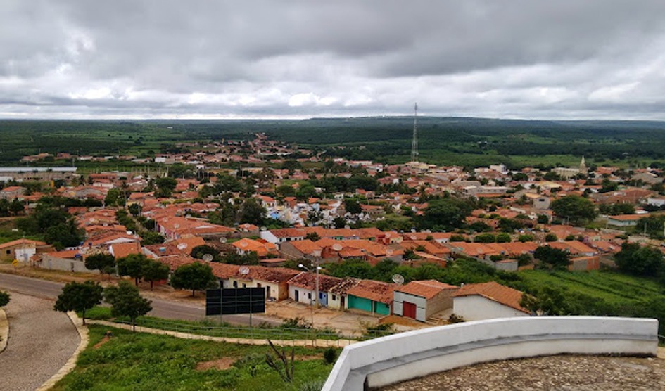 Araripe: Ministério Público pede que Prefeitura rescinda contrato de meio milhão celebrado sem licitação