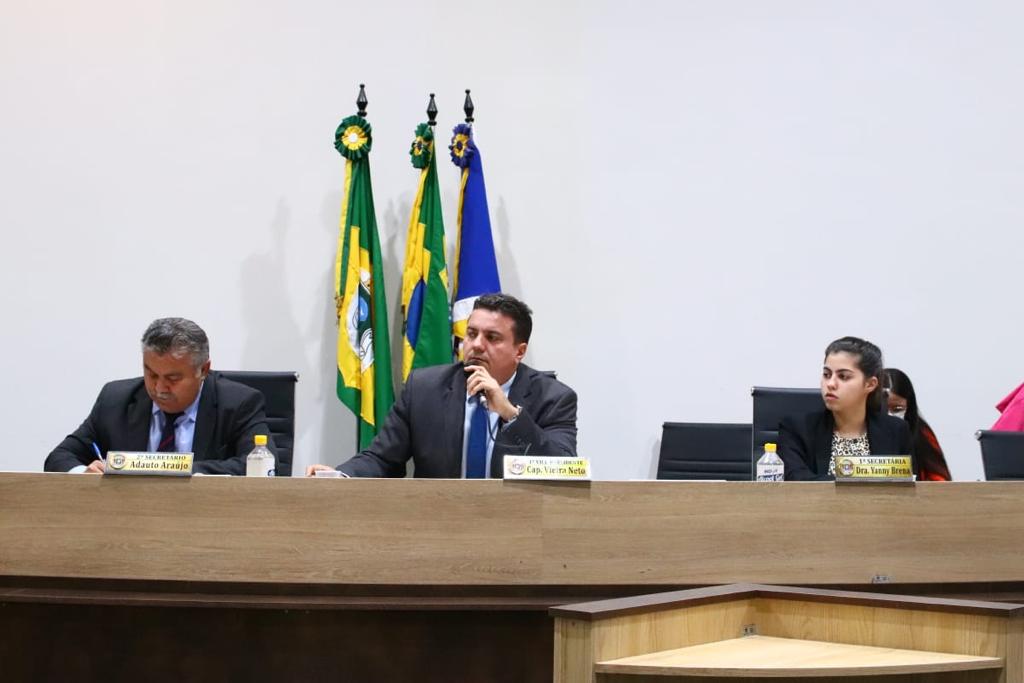 Iluminação pública, vaquejada e empréstimo de US$ 80 milhões pautam sessão na Câmara de Juazeiro do Norte