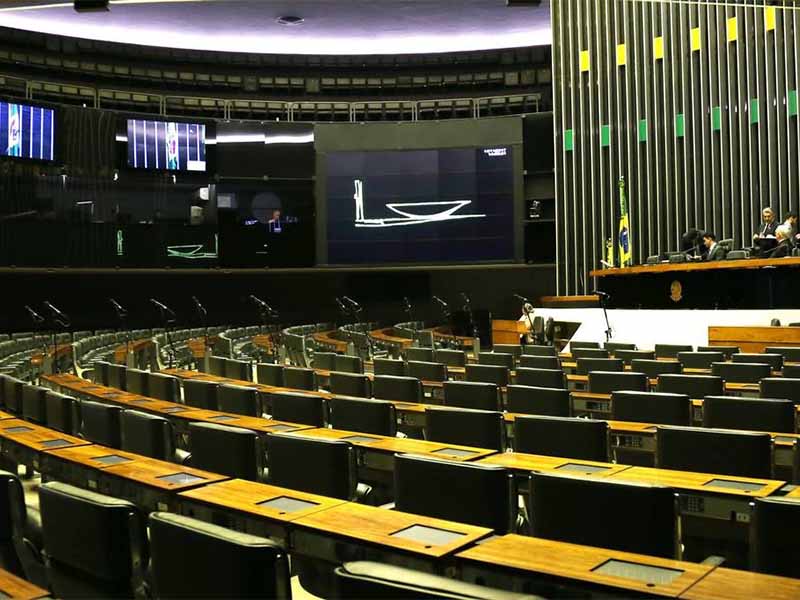 Mais da metade dos deputados federais eleitos gastou acima de R$ 1 milhão na campanha