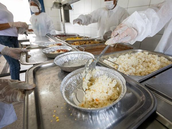 Cozinhas comunitárias retomam funcionamento em Juazeiro do Norte