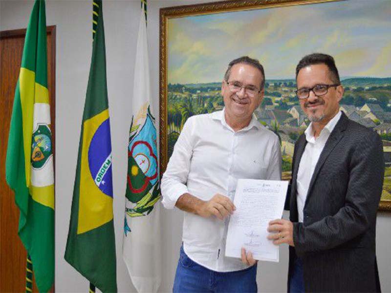 Ze Ailton viaja à França para conhecer projetos de tratamento de resíduos sólidos
