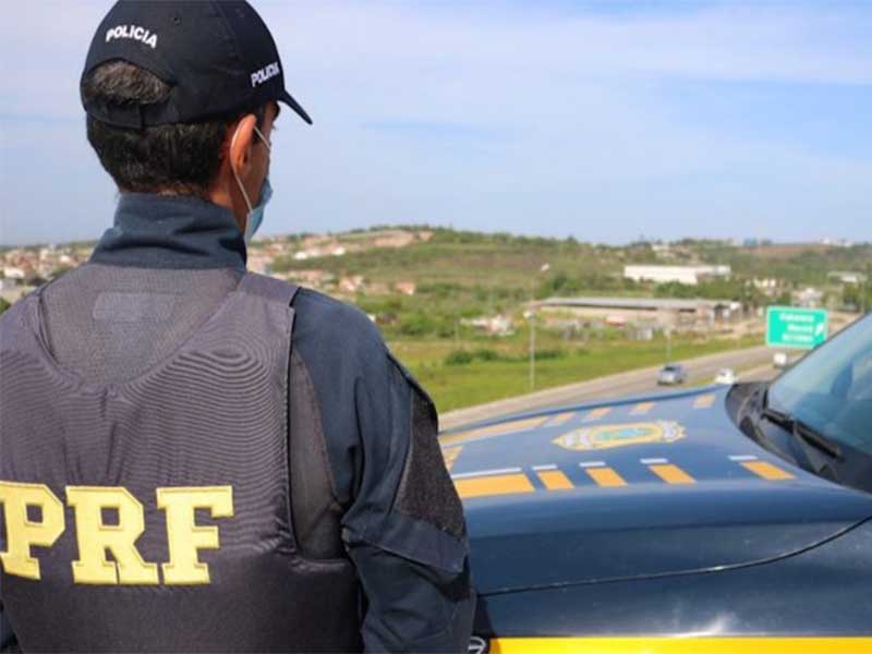 Todas as rodovias federais estão desbloqueadas, informa PRF