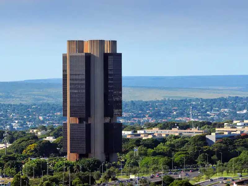 Capacidade de pagamento de famílias e microempresas piorou, diz BC