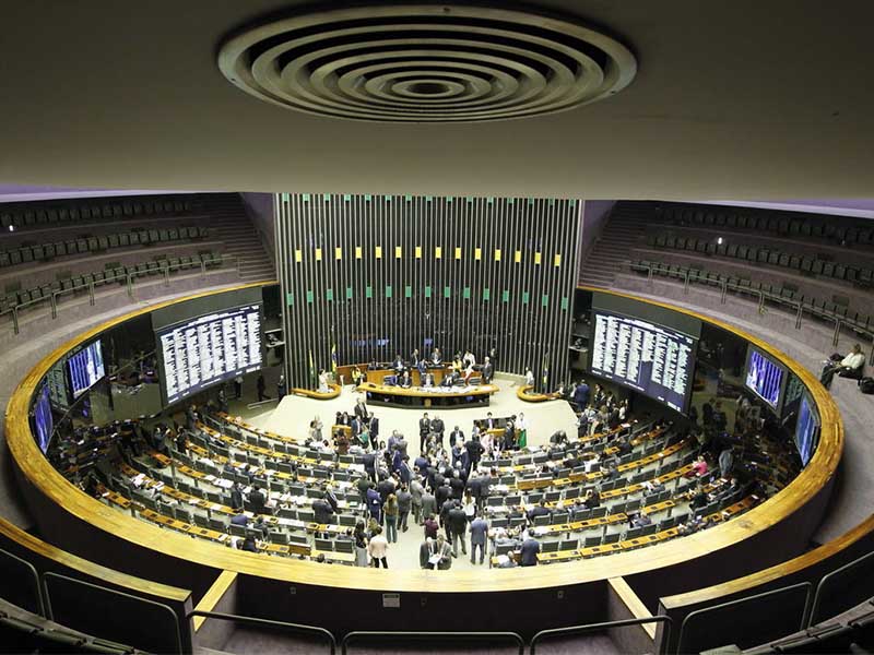 PL adotará medidas para garantir direito de contestar decisões