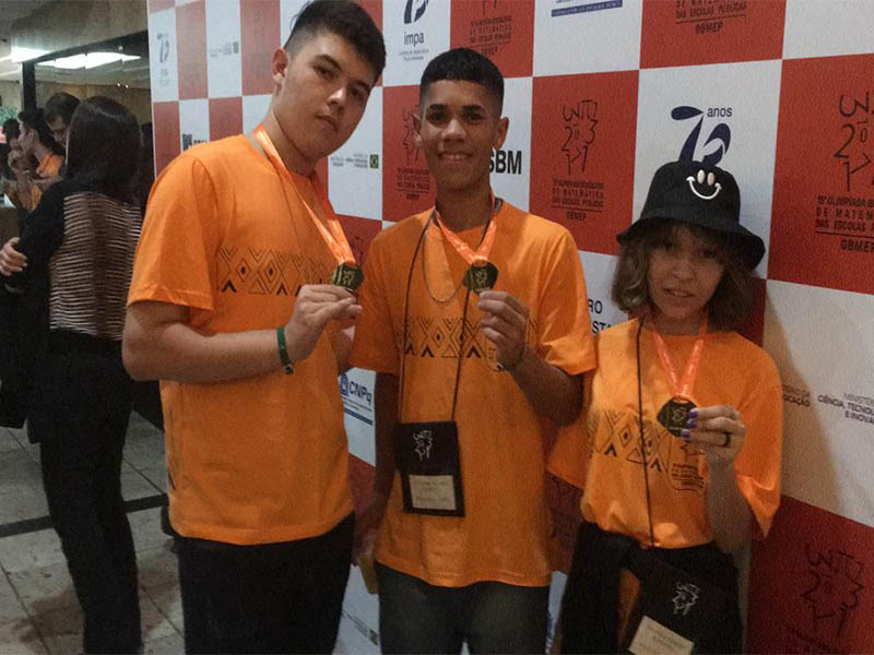 Fariasbritense recebe medalha de ouro por desempenho na Obmep