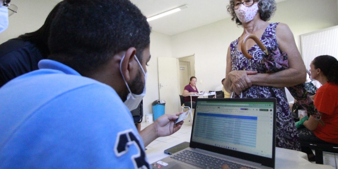 Barbalha: Secretaria de Saúde entrega senhas para atendimento do Programa ‘Saúde em Dia’