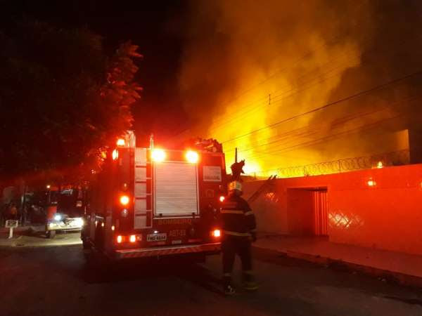 Corpo de Bombeiros já debelou 975 incêndios em residências em 2022