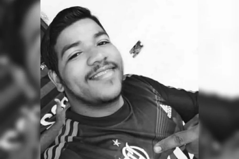 Corpo de cearense que morreu em explosão acidental em aeródromo de Goiás é enterrado no Cariri