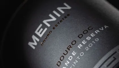 Revista portuguesa especializada em vinhos recomenda exemplar produzido por empresários brasileiros